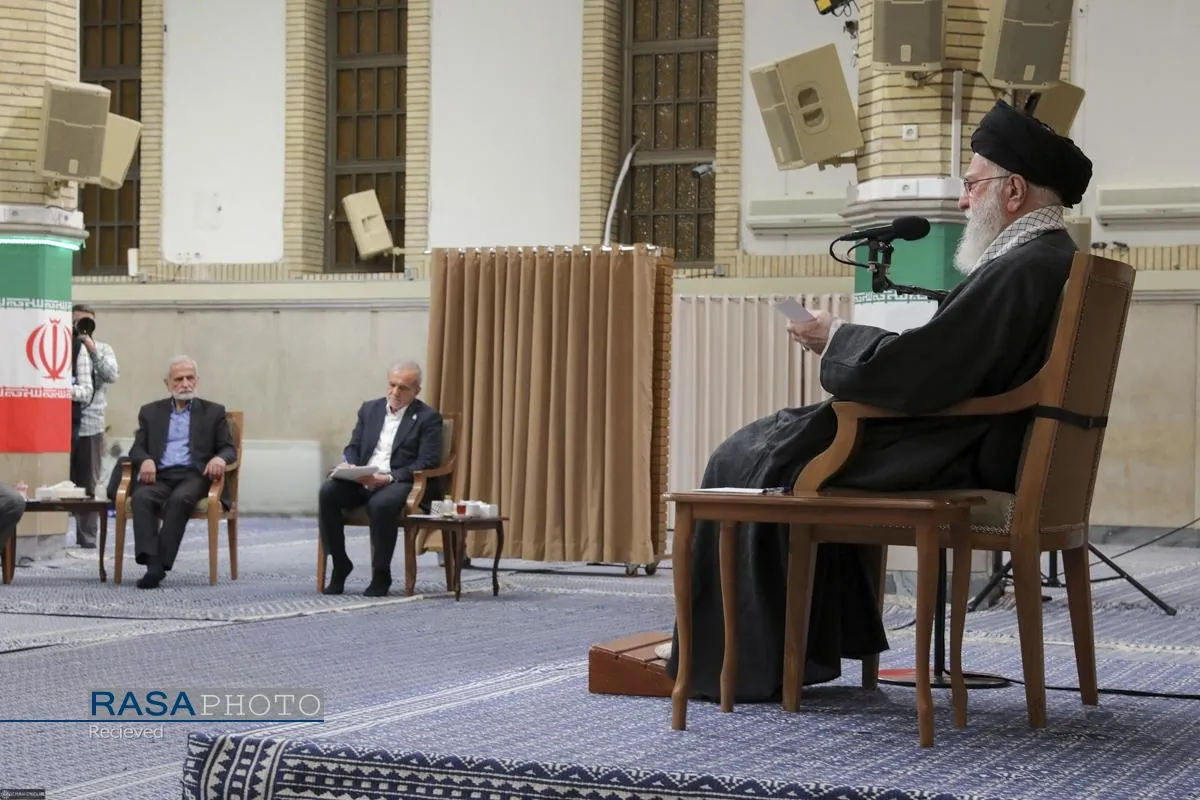 دیدار رئیس&zwnj; جمهور و اعضای هیئت دولت با رهبر معظم انقلاب