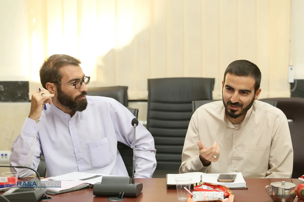 دوازدهمین گعده یادداشت خوانی نویسندگان حوزوی