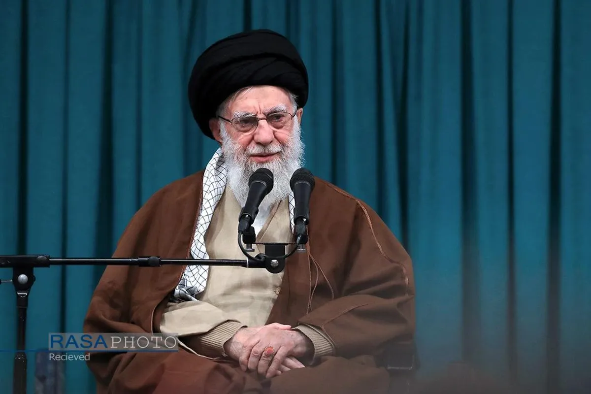 دیدار جمعی از خانواده&zwnj;های شهدای مدافع حرم و مقاومت در پنجمین سالگرد شهید سلیمانی با رهبر انقلاب