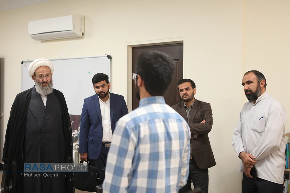 بازدید آیت الله فقیهی از خبرگزاری رسا