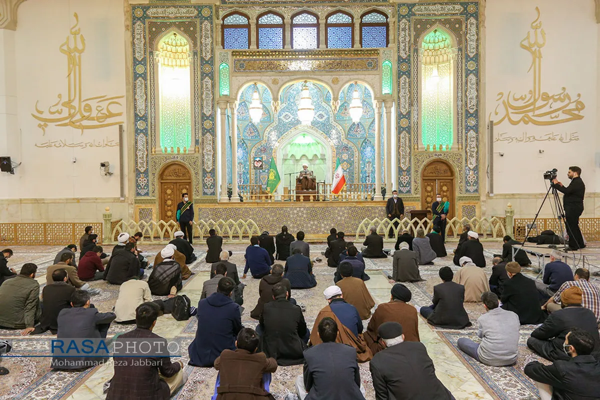 اولین جلسه عمومی درس اخلاق آیت الله شب&zwnj;زنده&zwnj;دار