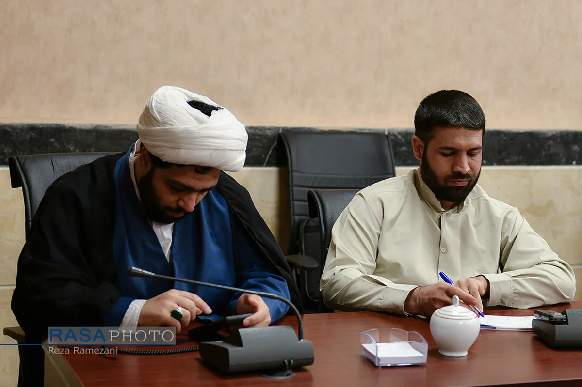 نشست خشونت علیه مظاهر دینی و راهبرد&zwnj;های جامعه اسلامی