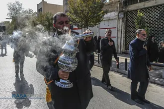 دسته عزای خادمان و زائران در سالروز رحلت حضرت معصومه (سلام&zwnj;الله&zwnj;علیها)