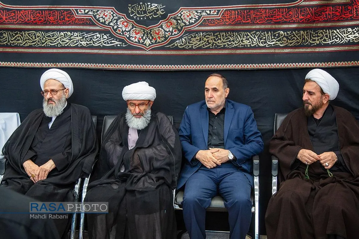 عزاداری روز تاسوعای حسینی (ع) در دفتر حضرت آیت الله نوری همدانی