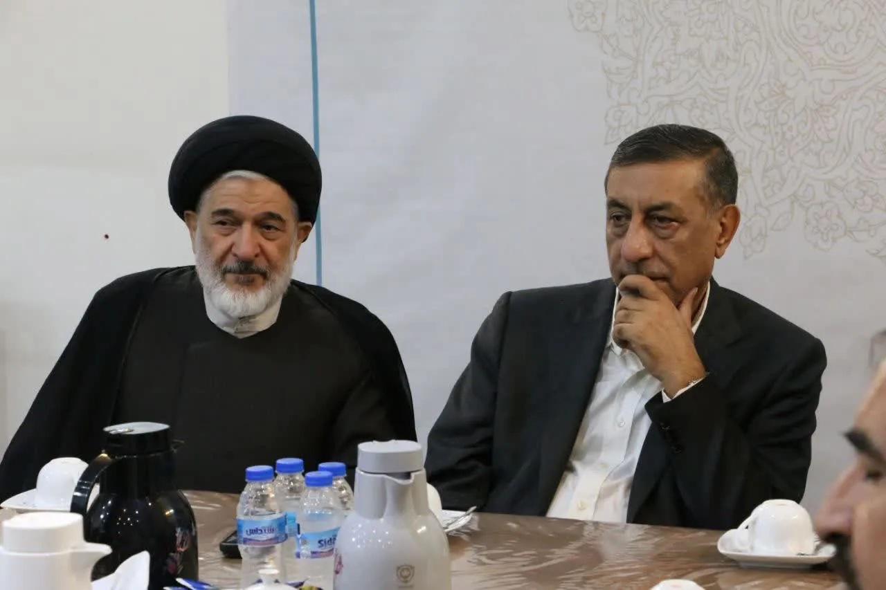 برگزاری نشست معاون اجرایی رئیس‌جمهور با فضلا و نخبگان حوزه علمیه قم