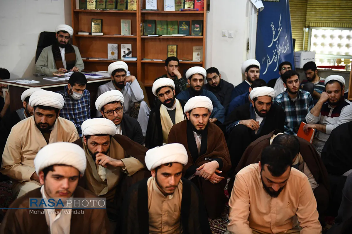اولین دوره آموزشی آشنایی با مکتب فقهی حضرت آیت الله خامنه&zwnj;ای