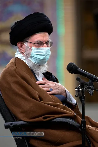 دیدار جمعی از مداحان اهل&zwnj;بیت (علیهم&zwnj;السلام) با مقام معظم رهبری