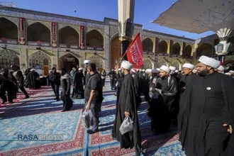 حضور گسترده علماء حوزه علمیه نجف اشرف در مراسم تشییع رهبر شهید انقلاب