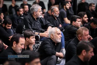 مراسم عزاداری شب عاشورای حسینی (علیه&zwnj;السلام) با حضور رهبر انقلاب
