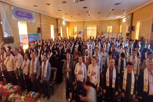 روحانیت و عالمان دینی محور معنویت در جامعه هستند روحانیت و عالمان دینی محور معنویت در جامعه هستند