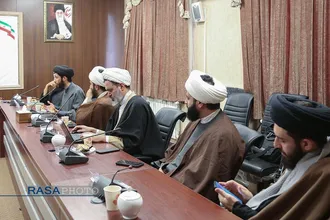 نشست هم اندیشی راهکارهای روایت سازی حوزوی از گفتمان مقاومت