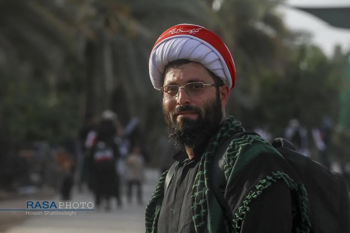 پیاده روی زائران اربعین حسین (ع) در طریق العلما