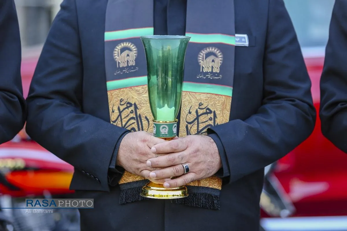 دسته عزای خادمان و زائران در سالروز رحلت حضرت معصومه (سلام&zwnj;الله&zwnj;علیها)