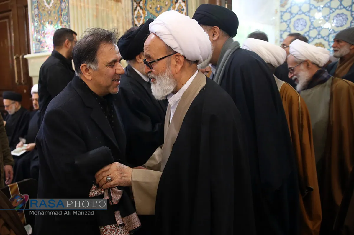 تشییع پیکر آیت الله سید هاشم رسولی محلاتی با حضور علما و روحانیان و مردم انقلابی قم