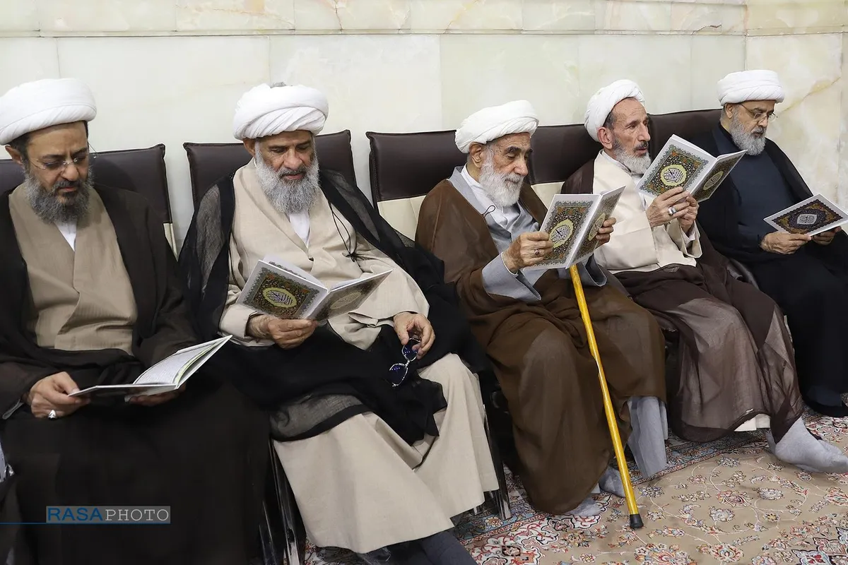 مراسم بزرگداشت شهدای خدمت در حرم حضرت معصومه (سلام&zwnj;الله&zwnj;علیها)