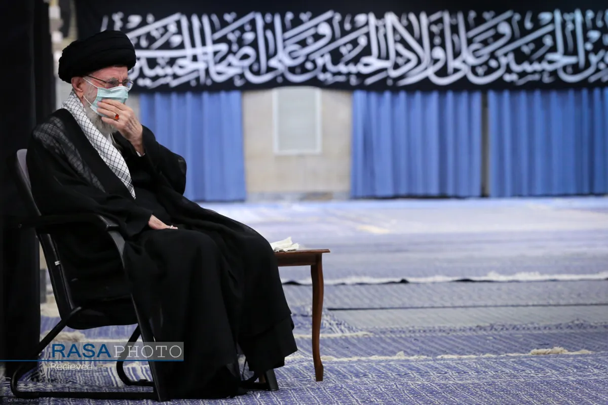 عزاداری شام غریبان در حسینیه امام خمینی(ره) با حضور امام خامنه ای