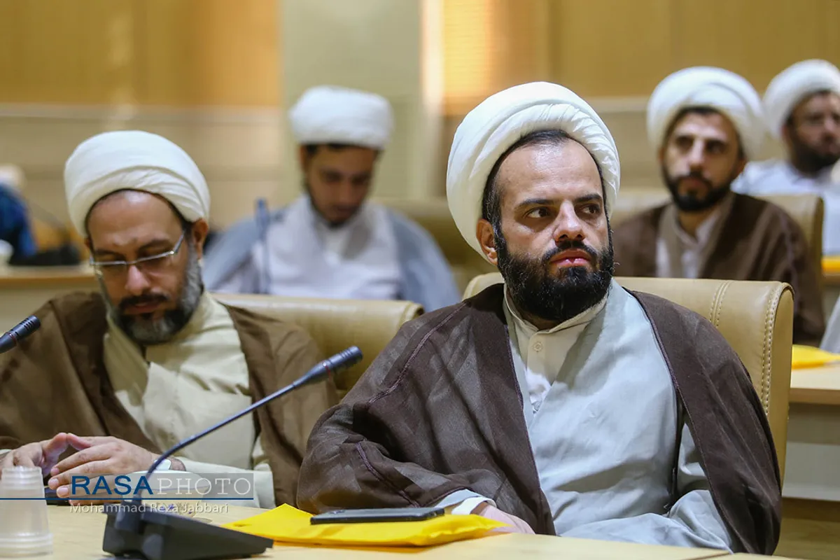اولین گردهمایی کانون دانش آموختگان موسسه اخلاق و تربیت با حضور آیت الله اعرافی