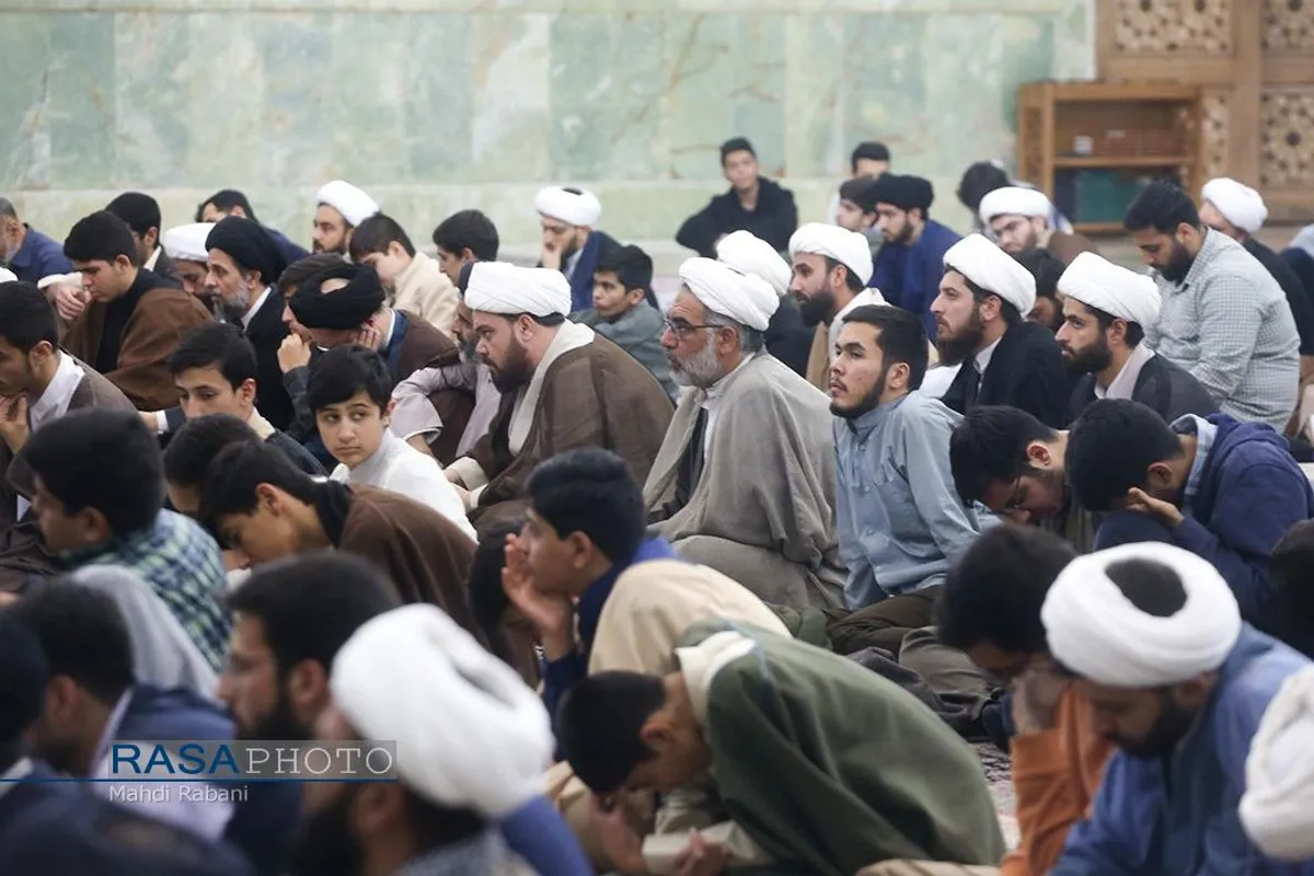 گردهمایی اساتید و طلاب مجموعه مدارس علمیه آل یاسین (علیهم&zwnj;السلام) و موسسات پژوهشی تابعه و جشن عمامه گذاری تعدادی از طلاب با حضور و سخنرانی آیت الله شب زنده دار