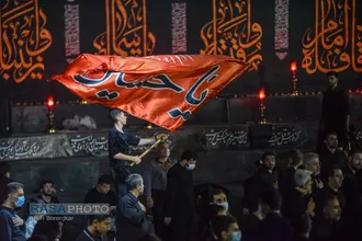 وداع با پیکر شهید بی سر مدافع حرم، عبد الله اسکندری در هیئت رهپویان وصال شیراز