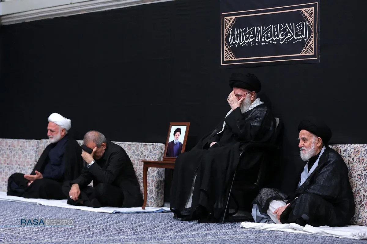 اولین شب عزاداری حضرت اباعبدالله الحسین (علیه&zwnj;السلام) با حضور رهبر انقلاب