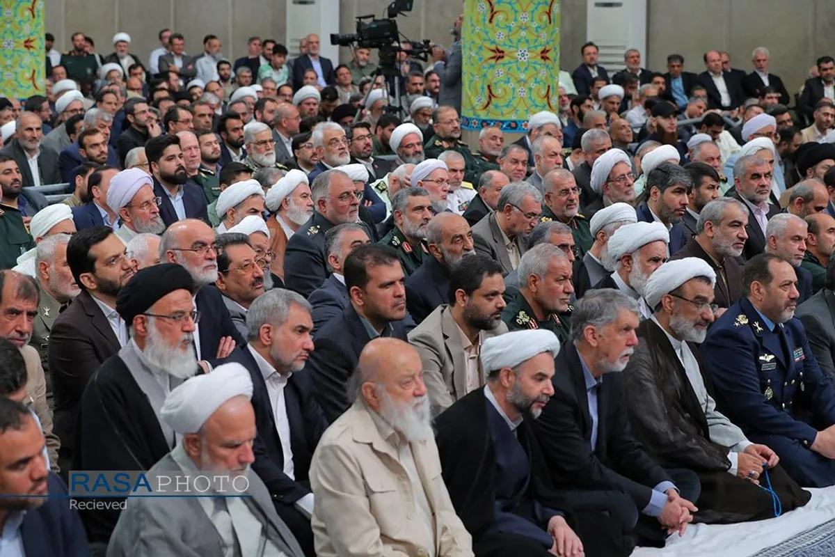 دیدار مسئولان نظام، سفرای کشور&zwnj;های اسلامی و میهمانان کنفرانس وحدت با رهبر انقلاب