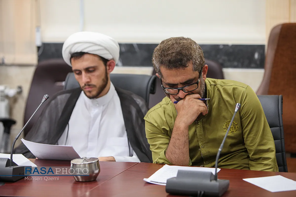 هجدهمین گعده یادداشت خوانی نویسندگان حوزوی در خبرگزاری رسا