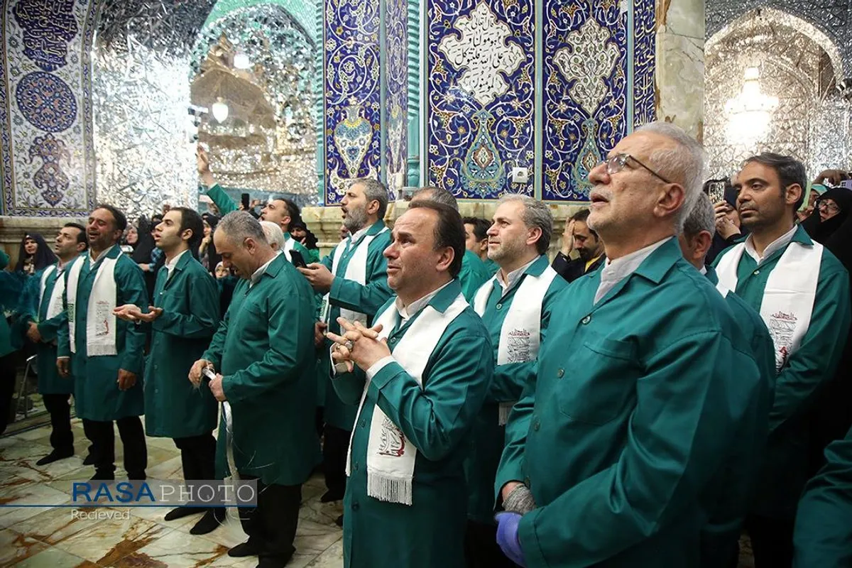 آیین گل آرایی ضریح مطهر کریمه اهل&zwnj;بیت(س) به مناسبت دهه کرامت