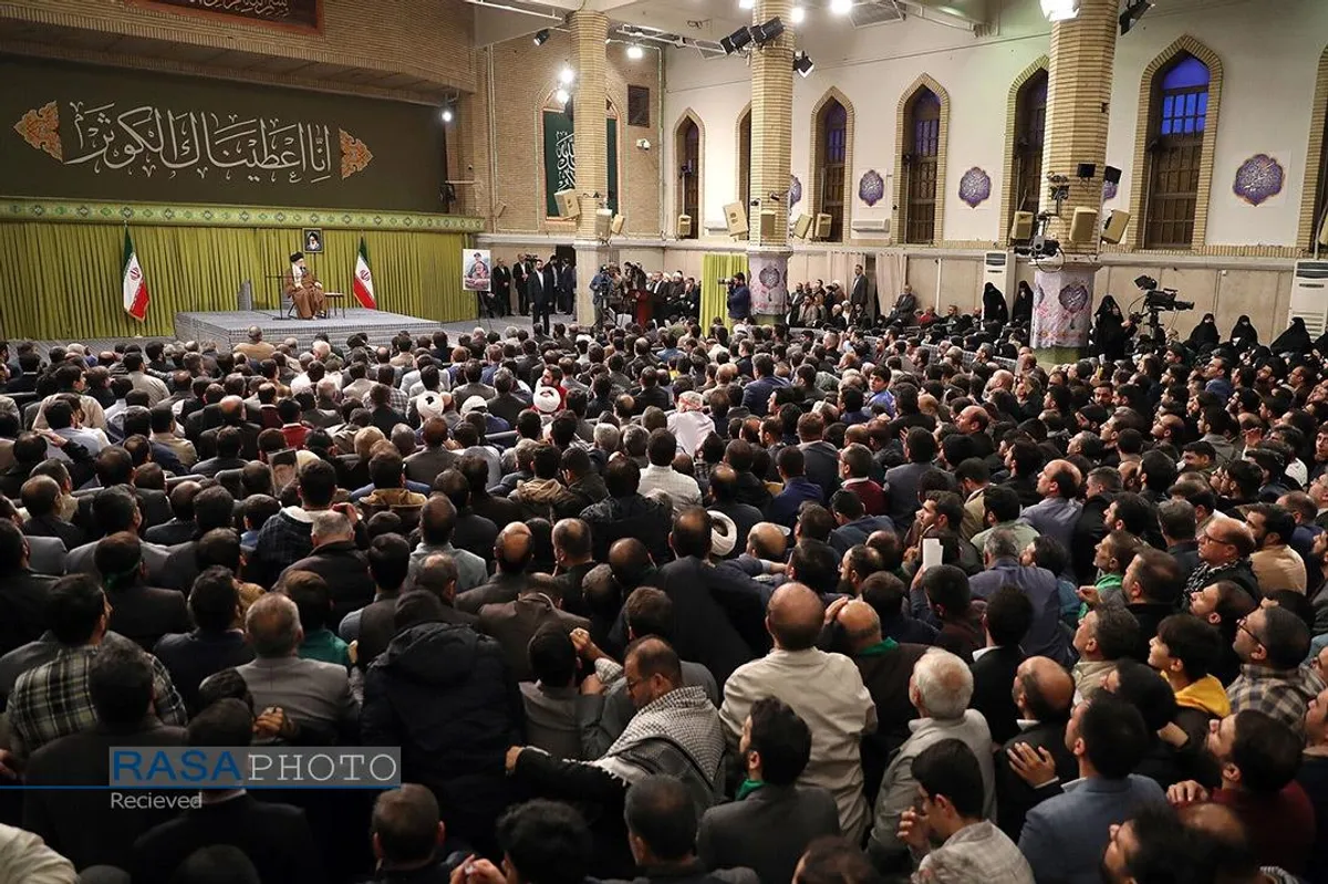 دیدار مداحان اهل&zwnj;بیت (علیهم&zwnj;السلام) با مقام معظم رهبری
