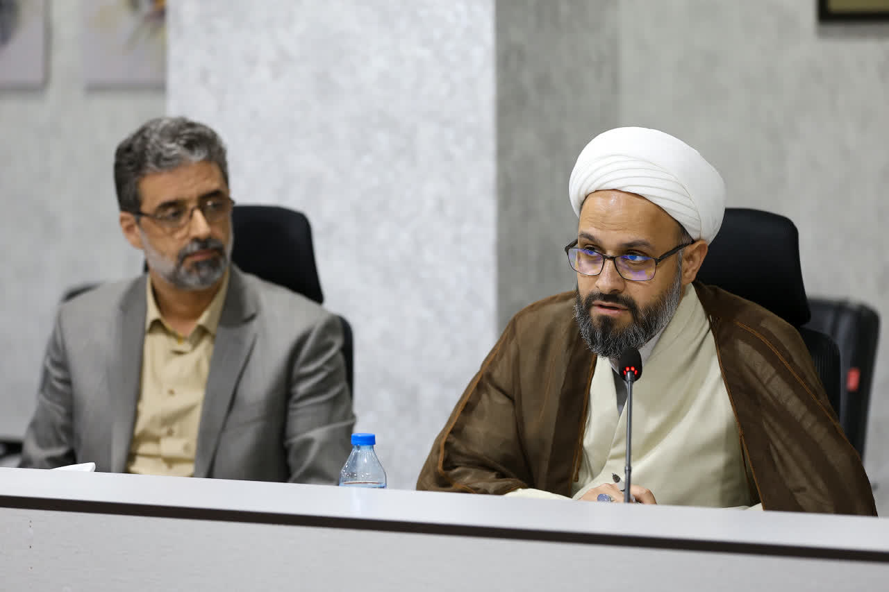 تأکید امام جمعه تبریز بر حفظ وحدت ملی و صیانت از جایگاه اقشار مؤمن و انقلابی+ تصاویر تأکید امام جمعه تبریز بر حفظ وحدت ملی و صیانت از جایگاه اقشار مؤمن و انقلابی+ تصاویر