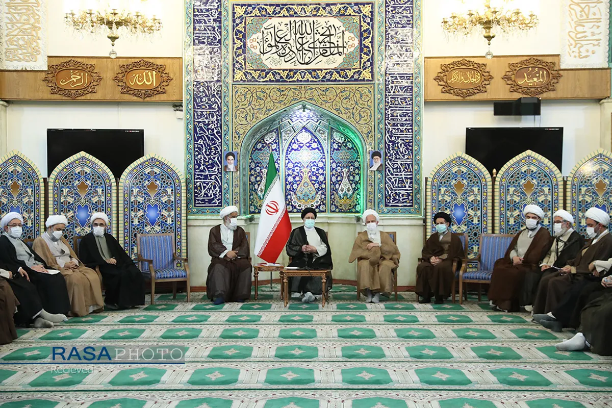 دیدار جمعی از علما و شخصیت&zwnj;های حوزوی با رئیس جمهور