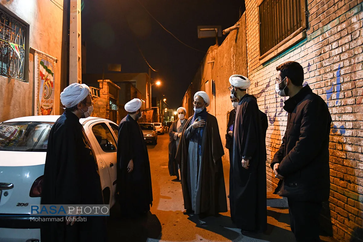 بزرگداشت حضرات آیات یزدی و مصباح یزدی در مدرسه حقانی قم