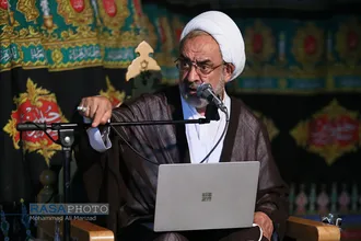 عزاداری جمعی از مهاجرین انگلیسی زبان مقیم قم در هیئت دارالزهرا (س)