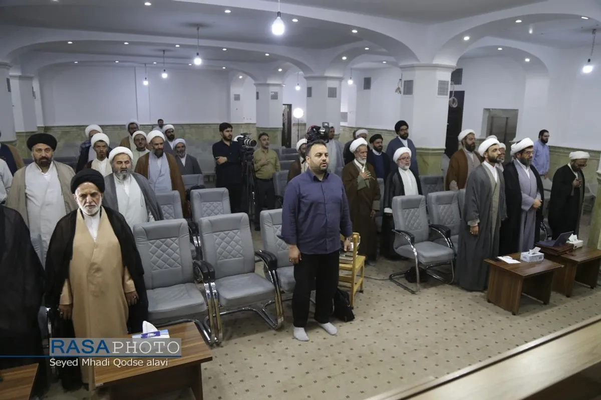دورمین روز از اولین اجلاسیه سراسری ایمان و امید امام خمینی (ره) در اندیشه امام خامنه&zwnj;ای