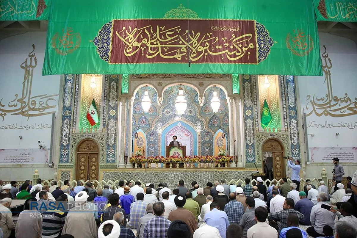 اقامه نماز عید سعید قربان در حرم کریمه اهلبیت (ع)