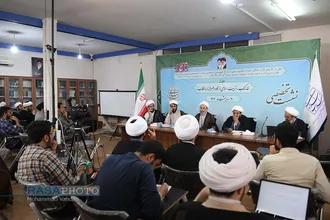 نشست نقد کتاب &laquo;تربیت اسلامی از نگاه رهبر فرزانه&raquo;