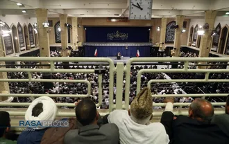 هزاران نفر از مردم شریف استان&zwnj;های &laquo;سیستان و بلوچستان&raquo; و &laquo;خراسان جنوبی&raquo; با حضور در حسینیه امام خمینی با رهبر انقلاب اسلامی دیدار کردند.