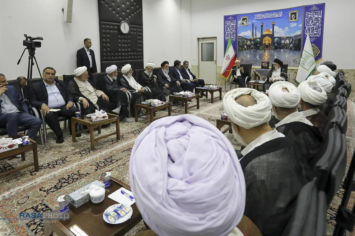 دیدار عارف معاون اول رئیس جمهور با اعضای جامعه مدرسین
