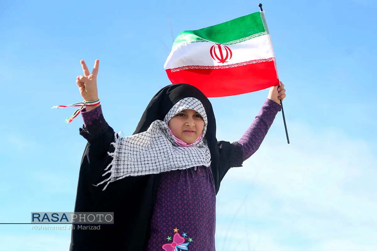 عکس&zwnj;های منتخب خبرگزاری رسا از راهپیمایی یوم الله ۲۲ بهمن ۱۳۹۹
