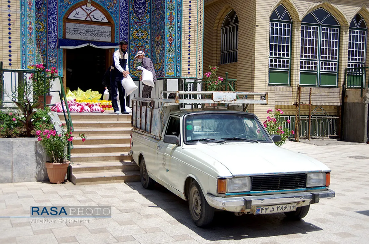 توزیع ۵۰۰ سبد کالا توسط کمیته امداد امام خمینی (ره) مشهد
