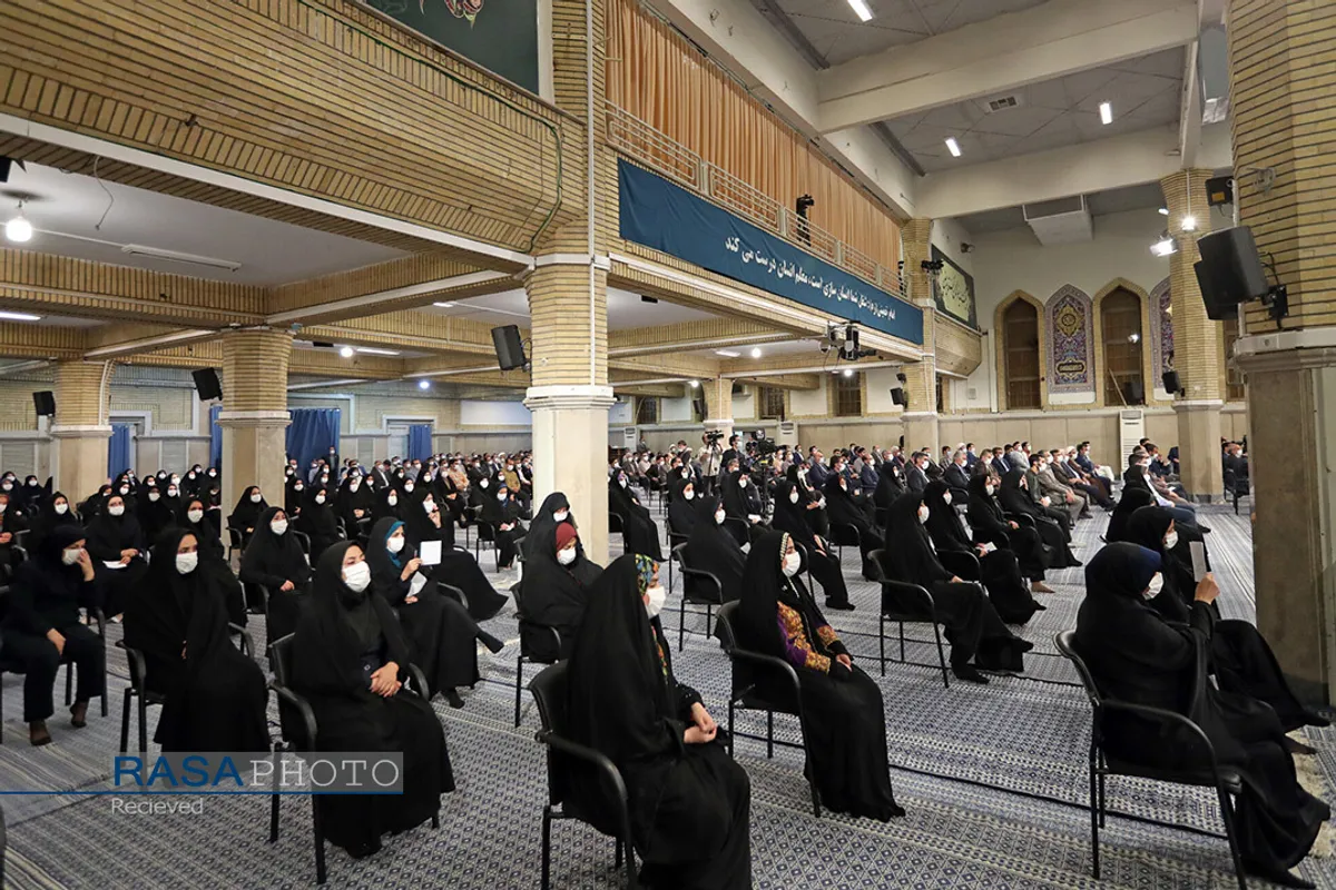 دیدار جمعی از معلمان با مقام معظم رهبری