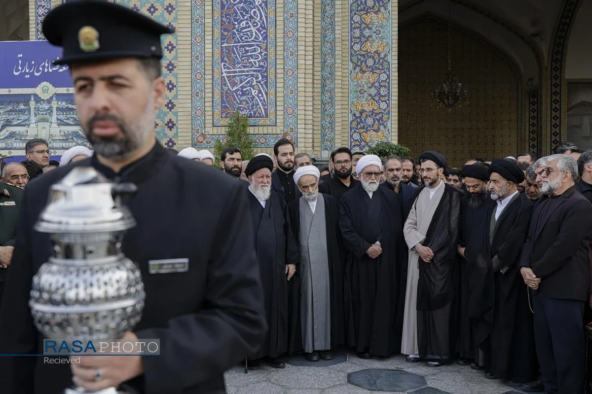 تشییع پیکر وزیر اطلاعات در حرم مطهر رضوی
