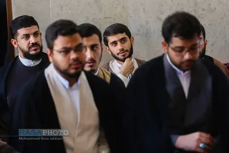 جشن عمامه&zwnj;گذاری طلاب توسط حضرت آیت الله سبحانی