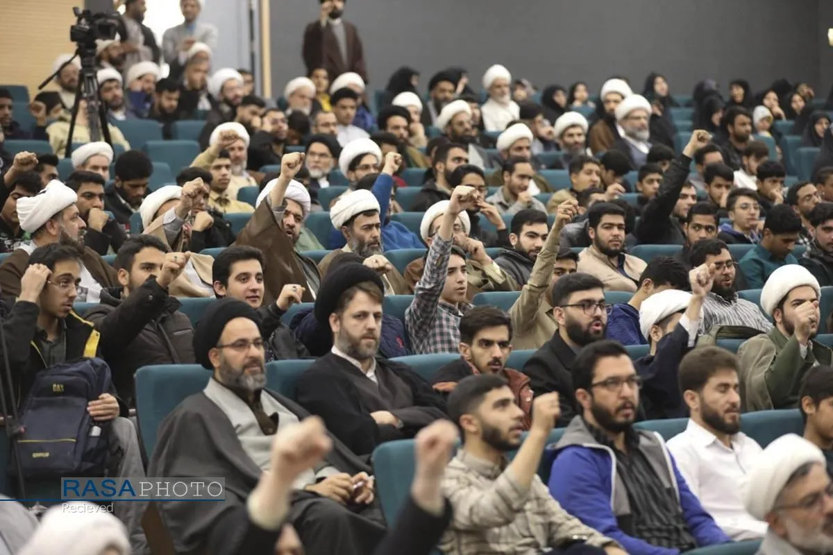 گردهمایی اساتید، طلاب و مبلغین حوزه علمیه منطقه کاشان