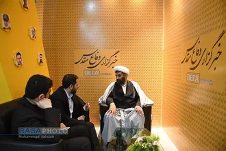 بازدید&zwnj; مدیر عامل خبرگزاری رسا از غرفه رسانه ها در نمایشگاه مطبوعات