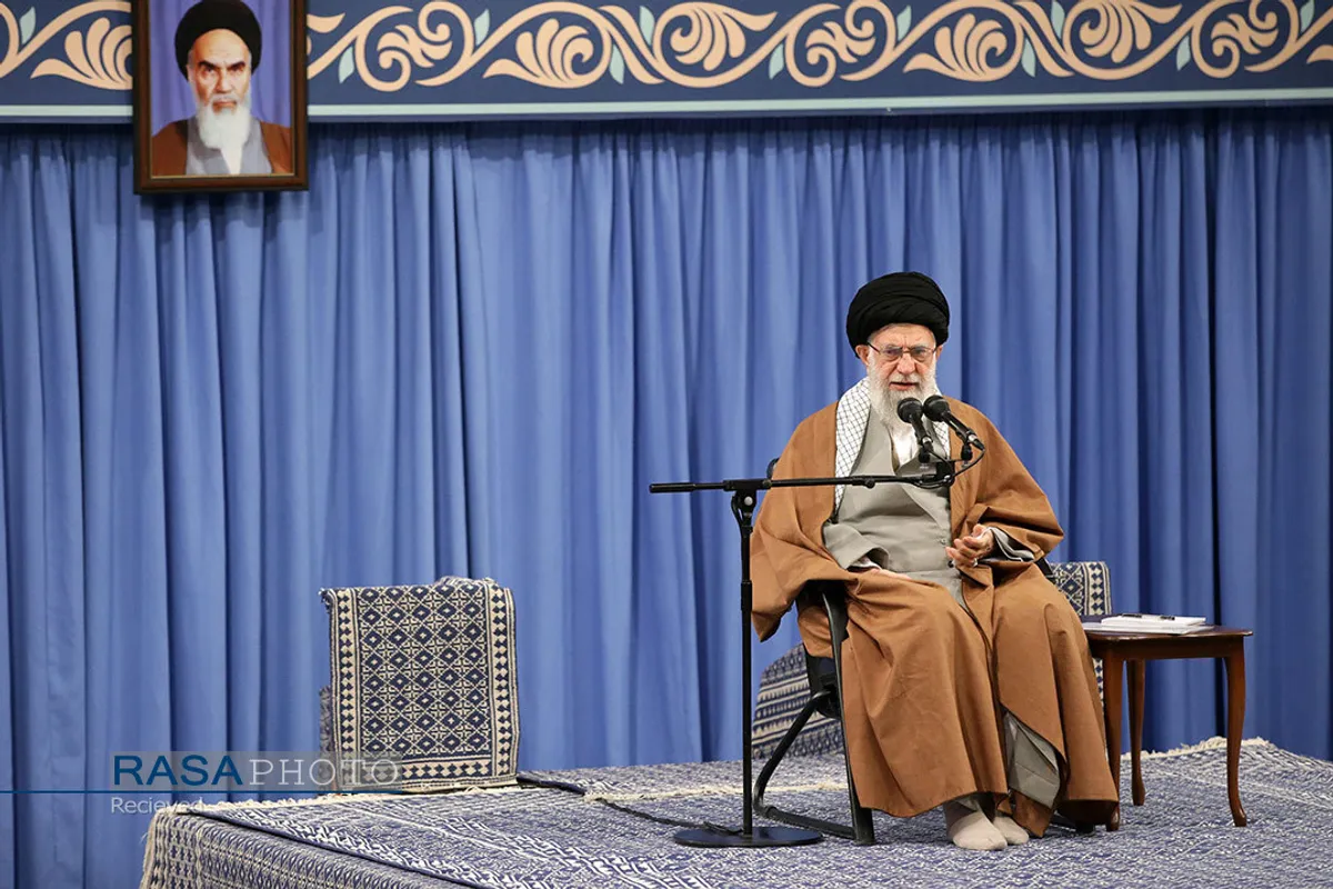 دیدار جمعی از تولیدکنندگان، کارآفرینان و فعالان اقتصادی با رهبر انقلاب