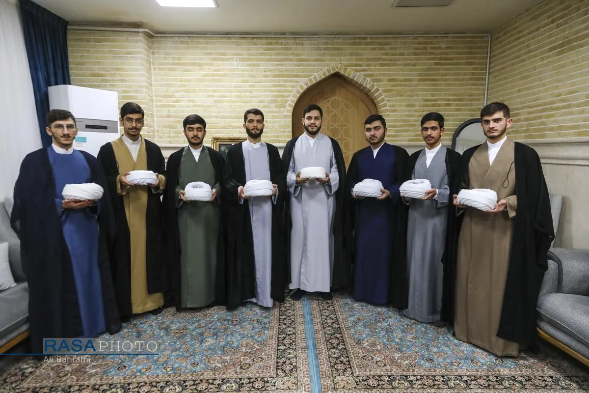 جشن عمامه&zwnj;گذاری طلاب حوزه علمیه حضرت ولی عصر (عج)