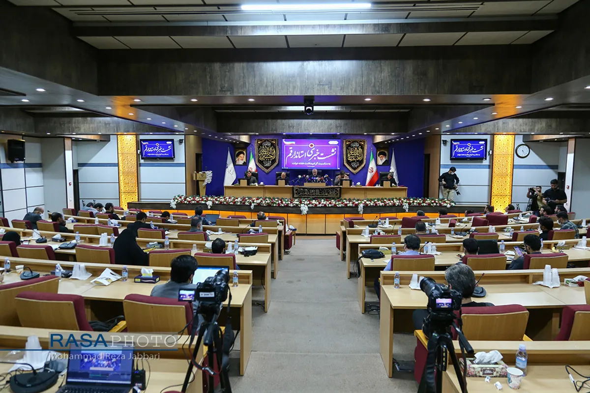 نشست خبری شاهچراغی استاندار قم