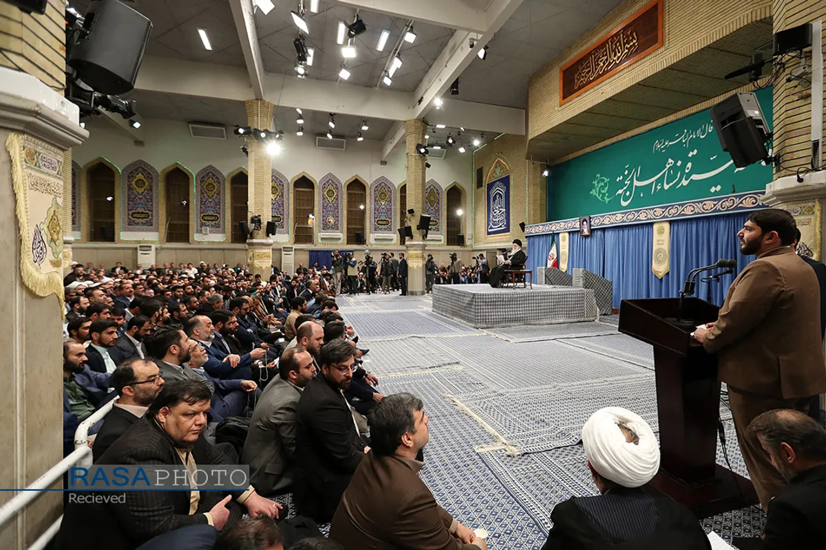 دیدار مداحان اهل&zwnj;بیت (علیهم&zwnj;السلام) با مقام معظم رهبری
