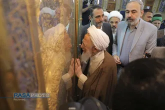 تشرف حضرت آیت&zwnj;الله جوادی آملی به حرم&zwnj;های مطهر حضرت اباعبدالله الحسین و حضرت ابوالفضل العباس (علیهما&zwnj;السلام)