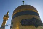 آیین تعویض پرچم گنبد منور رضوی در روز میلاد امام رضا(علیه&zwnj;السلام)